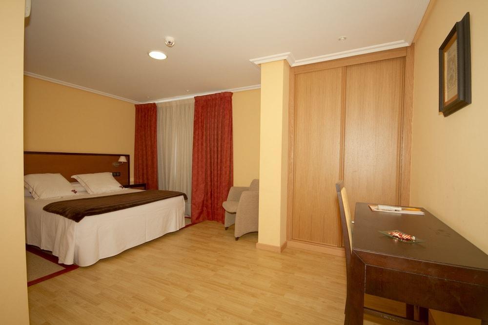 Aparthotel Arenteiro 카발리노 외부 사진