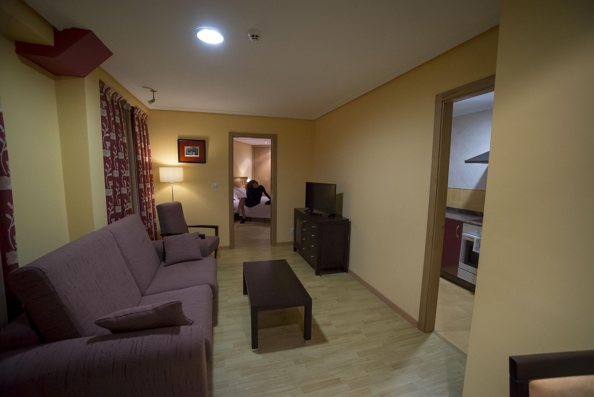 Aparthotel Arenteiro 카발리노 외부 사진
